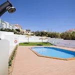 Atlantic Hostel *