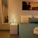Atlantic Hostel *