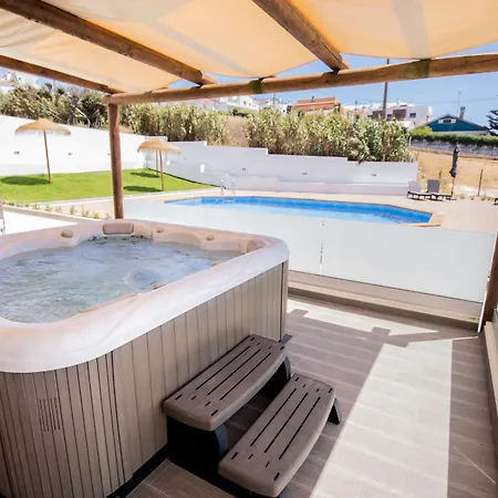 Atlantic Ostello Ericeira